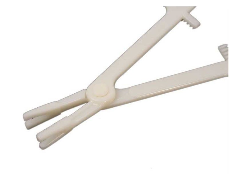 Pinze Monouso Triangolari Aperte - 50pz. Pinze Monouso Triangolari Aperte - 50pz.
