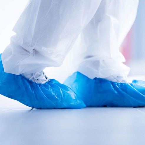 Copriscarpe Monouso in CPE - Blu o Nero - 100 pz